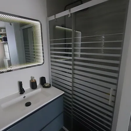 Nine Senses Pensión